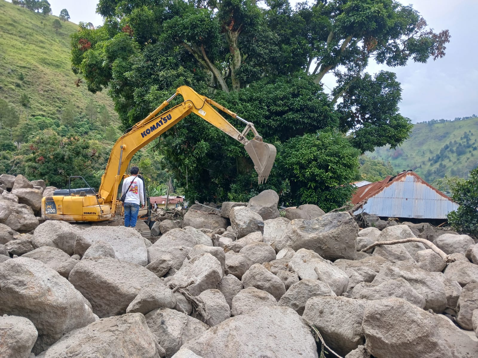 Pencarian Korban Longsor Humbahas Diperpanjang