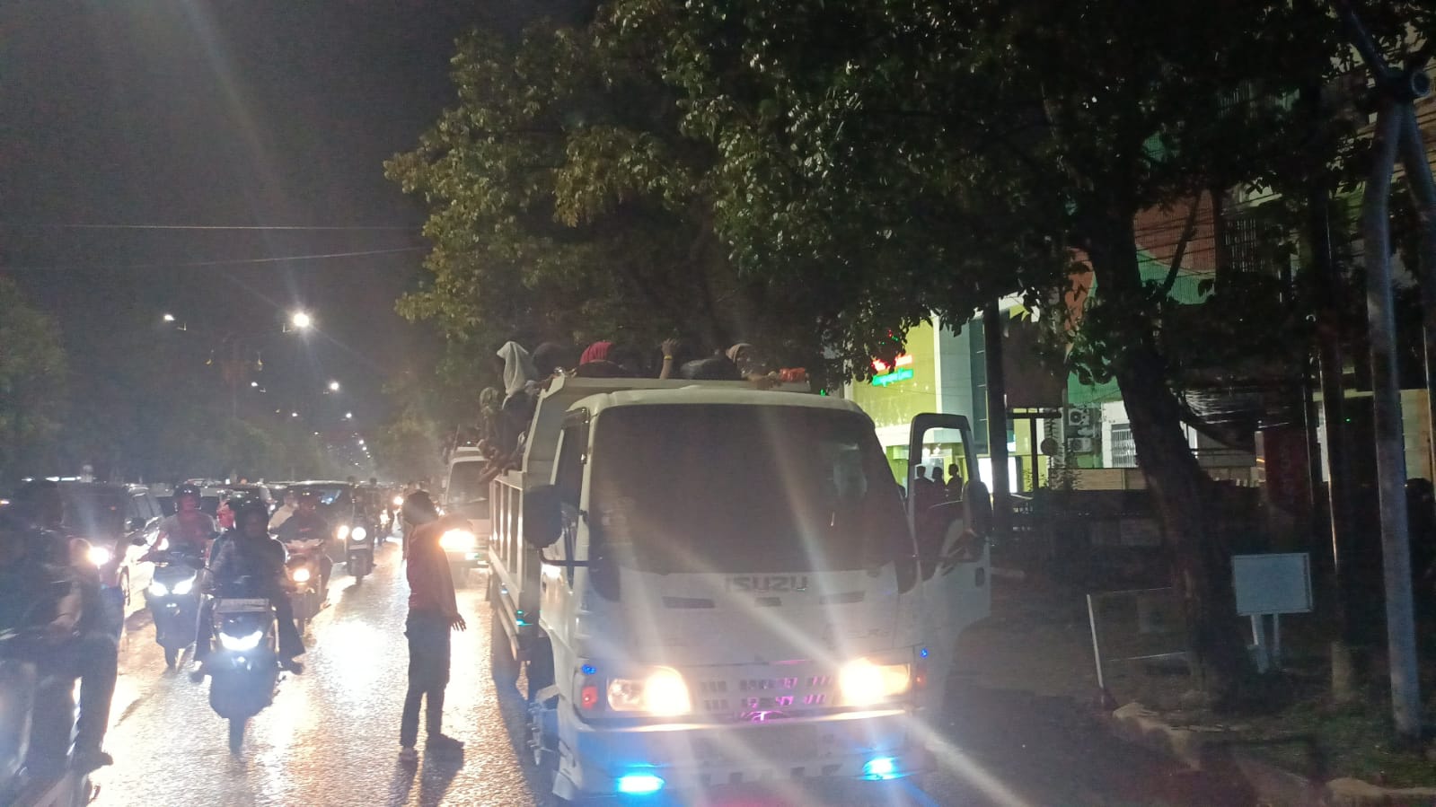 Pengungsi Rohingya Di Blangulam "Dilabuhkan" Ke Kantor Gubernur Aceh