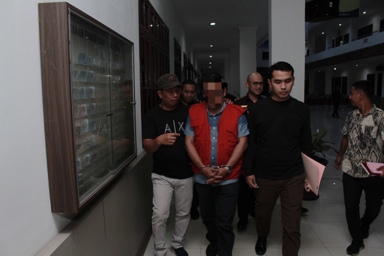 Diduga Korupsi Rp2,4 M, Kejatisu Tahan Bendahara UPT BMBK Gunungsitoli
