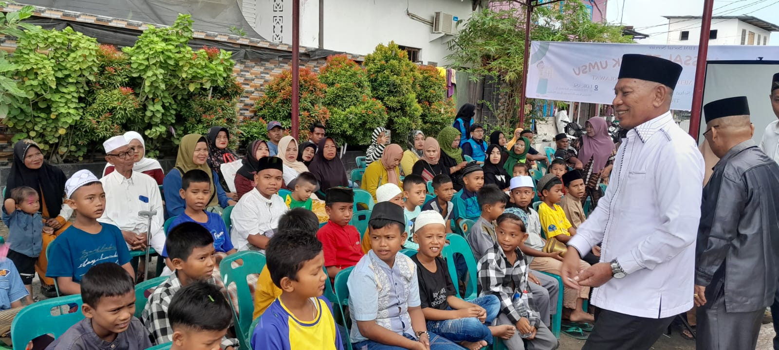 Forum Asaatidz Medan Belawan Gelar Khitanan Massal