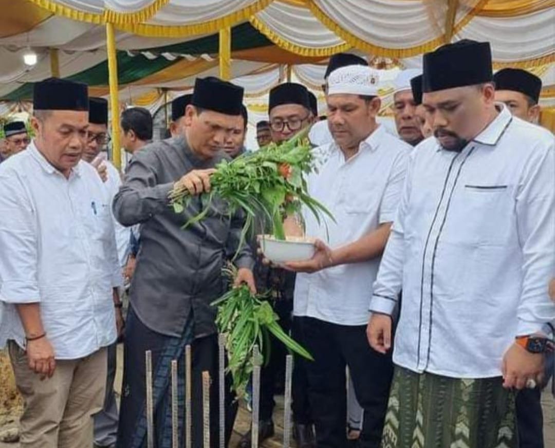 Tiga Ulama Kharismatik Tepung Tawar Musala Dayah QAHA Lhokseumawe