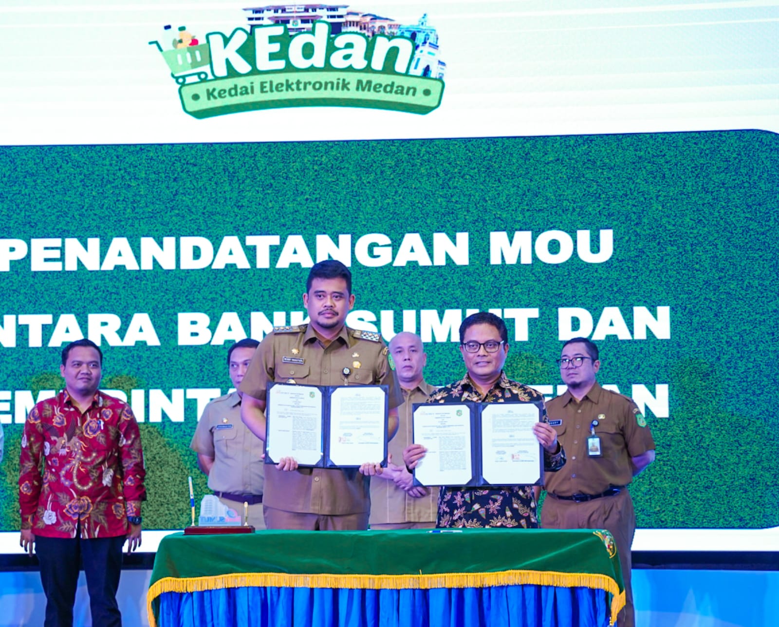 Bantu Masyarakat, Bobby Nasution Berikan CSR Award 2023 Kepada 6 Perusahaan
