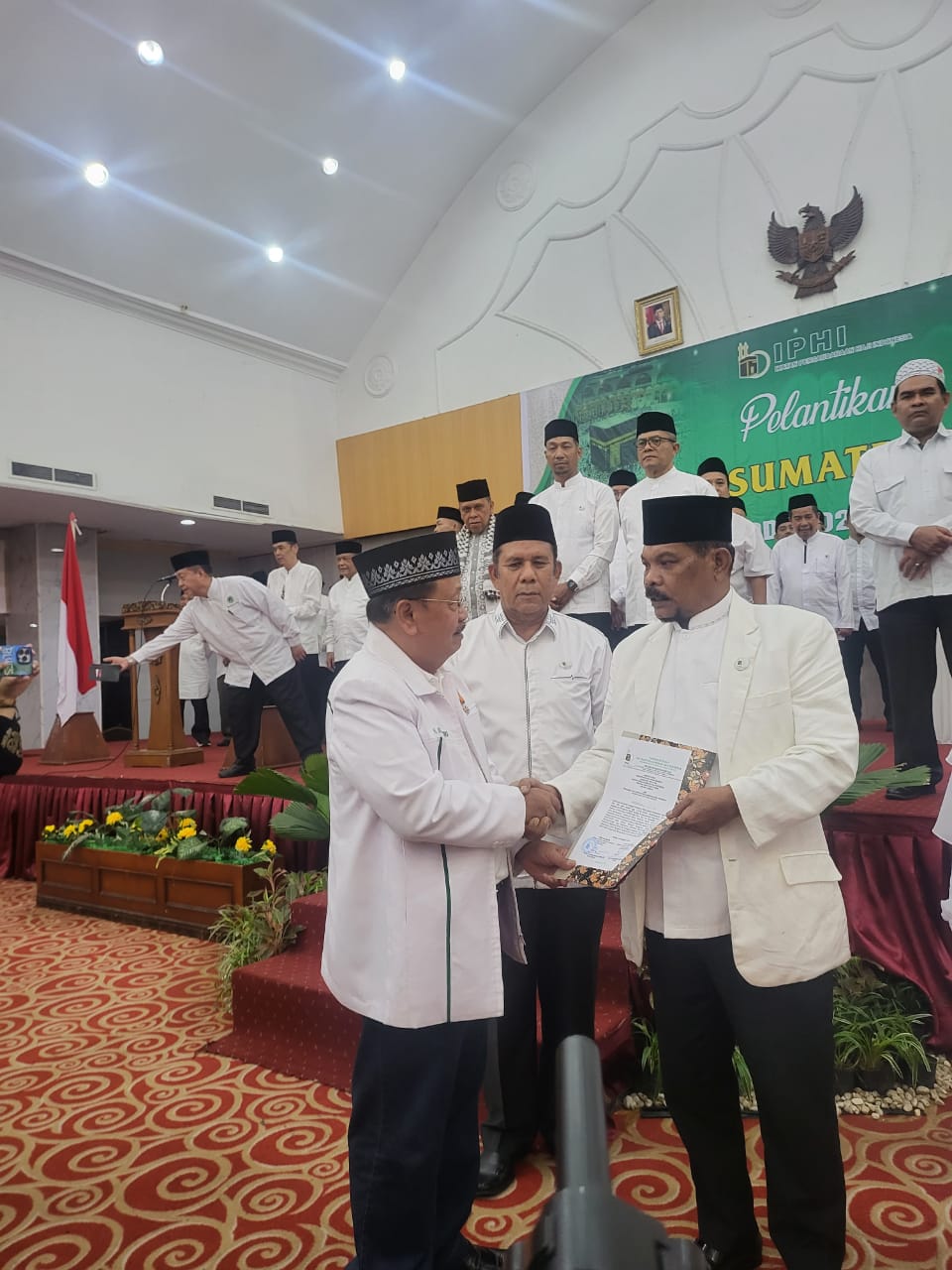 Ratusan Haji Dan Hajjah Hadiri Pelantikan Rahudman Harahap Menjadi Ketua IPHI Sumut