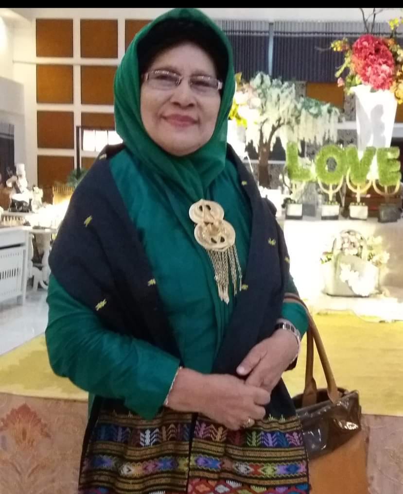Hj Halimah Ingatkan Hari Ibu Bukan Mother's Day