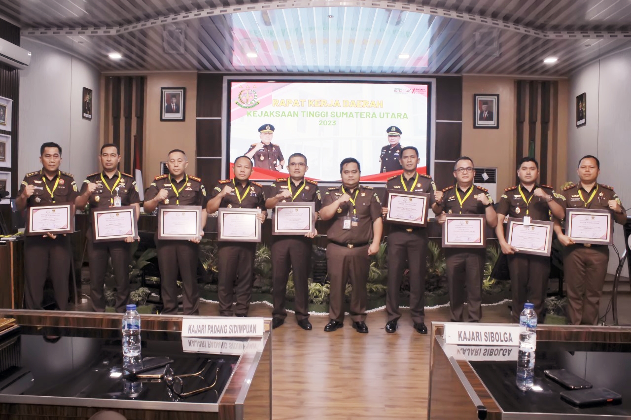 Kejari Nisel Peringkat I Pencapaian Kinerja Penanganan Tipikor