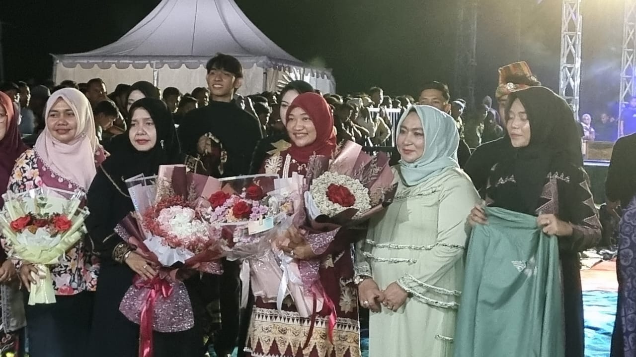 JSC Jadi Catwalk Batik Khas Aceh Besar