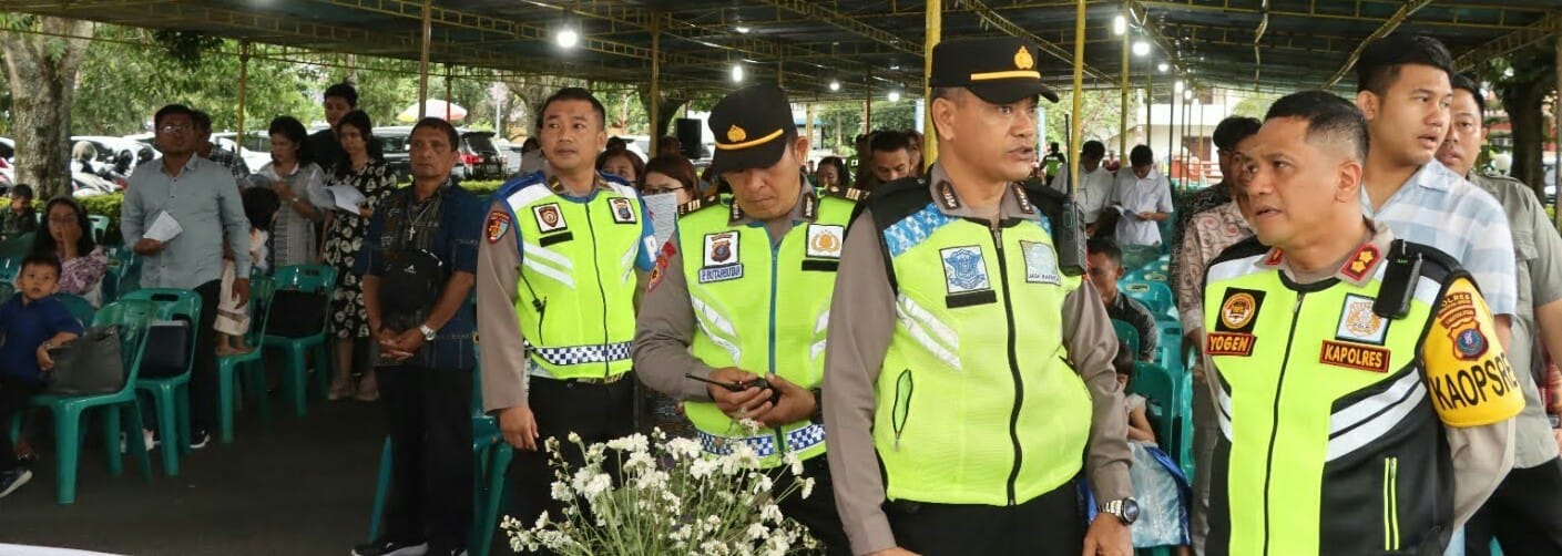 Pastikan Perayaan Natal Berjalan Aman Dan Lancar, Kapolres P. Siantar Keliling