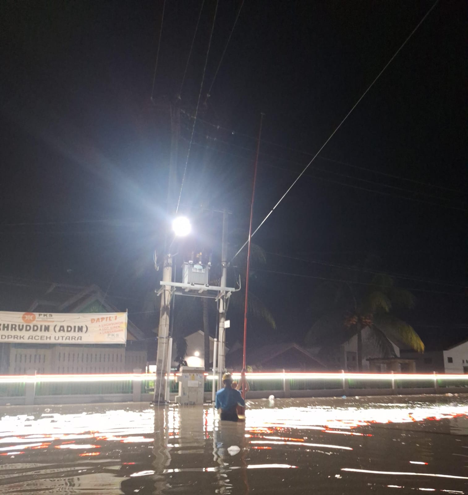 Saat Banjir Landa Aceh Utara Dan Lhokseumawe, PLN Gercep Pulihkan Listrik