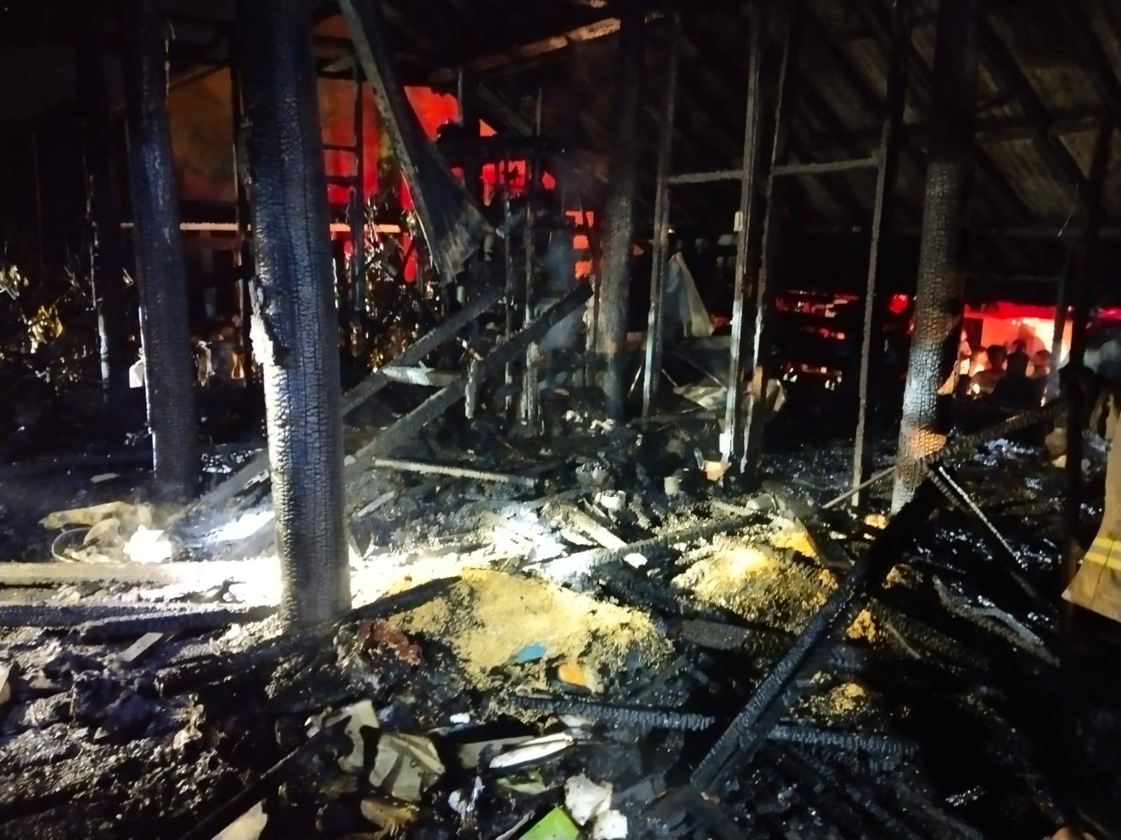 Rumah Terbakar Di Aneuk Galong