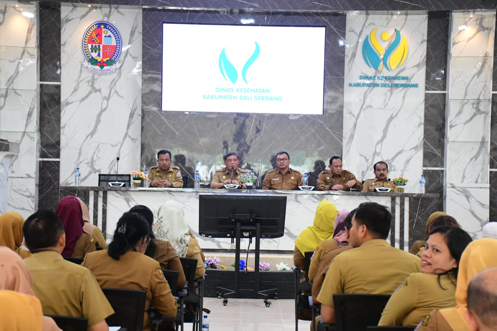 Sidak Hari Pertama Kerja Pasca Libur Nataru, Bupati Minta ASN Tingkatkan Kinerja