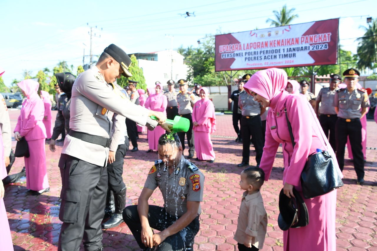 Naik Pangkat Bukan Hak Polisi