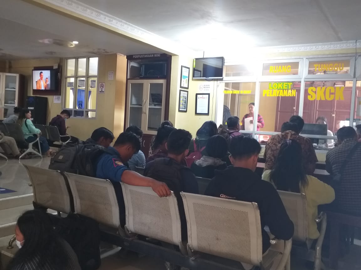 Pemohon SKCK Meningkat, Polres Taput Buka Pelayanan Hingga Malam