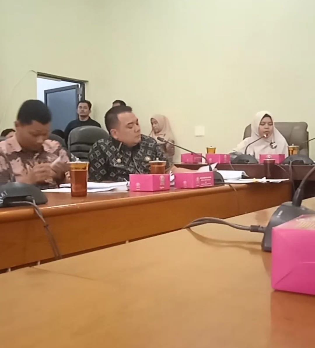 RDP Aliansi Guru Honor Di DPRD Langkat Diwarnai Aksi Pukul Meja