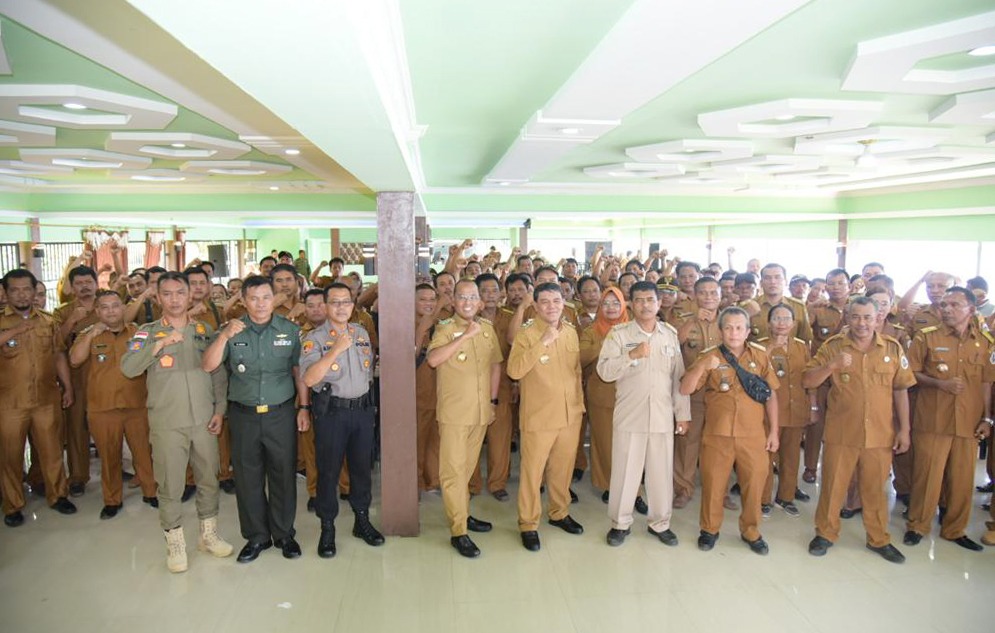 Pj Bupati Tapteng Minta Seluruh Kades Laksanakan Pemerintahan Dengan Baik