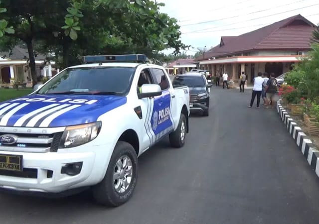 Pasca OTT 5 Orang, KPK Geledah Rumah Bupati Labuhan Batu