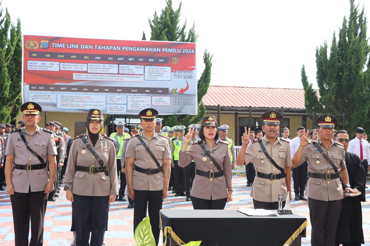 Kapolres Taput Pimpin Upacara Sertijab Wakapolres, Kasat Lantas Dan 2 Kapolsek