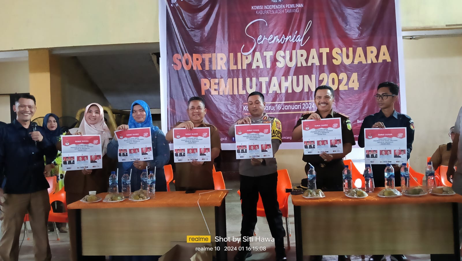 KIP Aceh Tamiang Mulai Sortir Dan Lipat Surat Suara