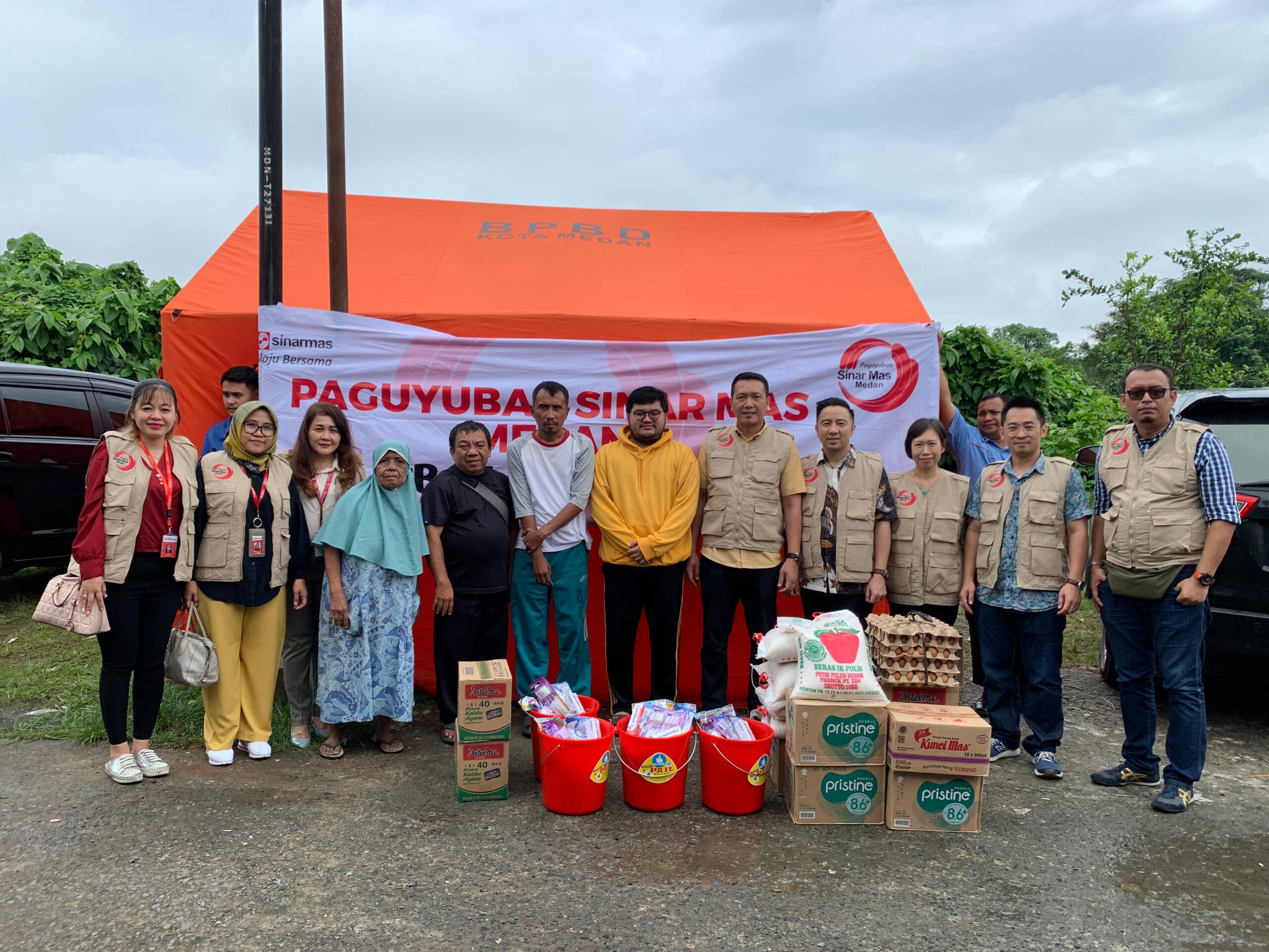 Paguyuban Sinarmas Sumut Bantu Korban Kebakaran Jl. Kapten Patimura