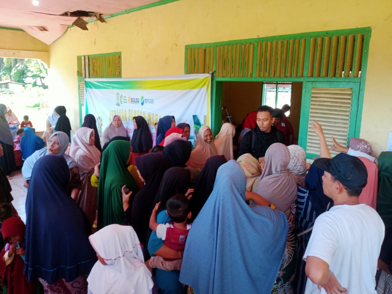 Harga Pangan Merangkak Naik, Masyarakat Singkil Utara Berebut Kupon GPM