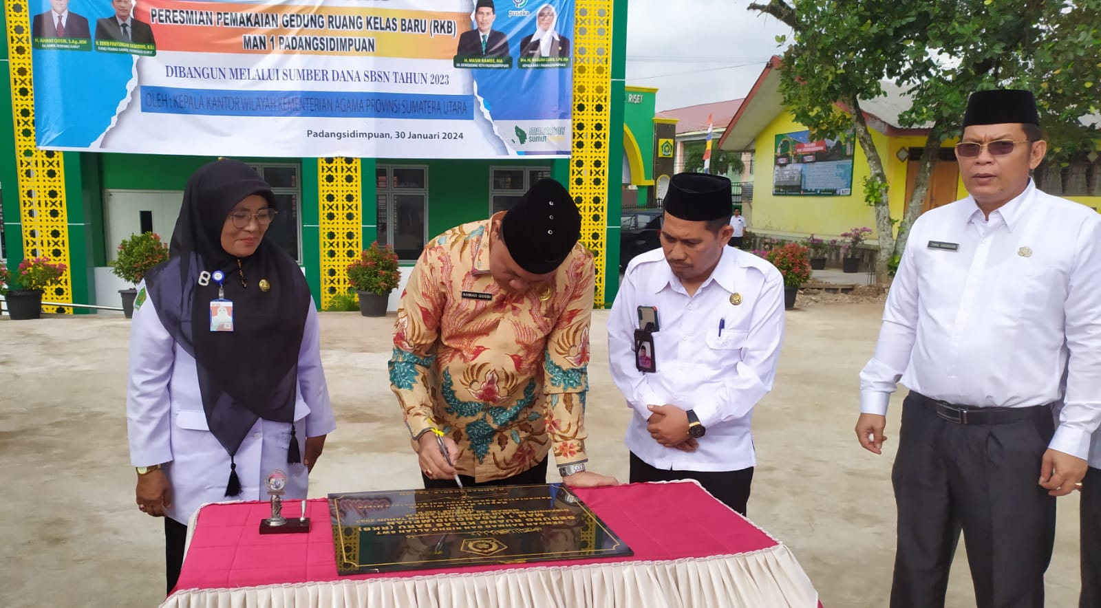Kakanwil Kemenag Sumut Resmikan Gedung Baru MAN 1 Padangsidimpuan