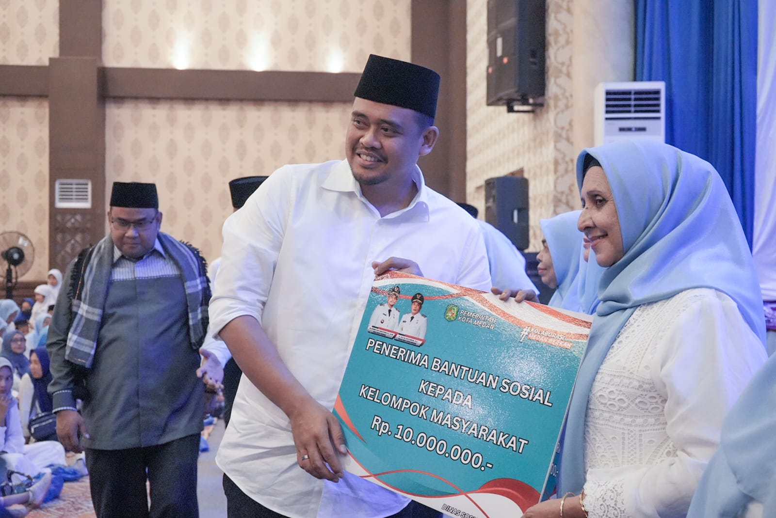 Di Pengajian Akbar Medan Barat Dan Helvetia, Bobby Nasution: Siapa Pun Yang Terpilih, Medan Harus Tetap Adem, Tak Ada Perpecahan