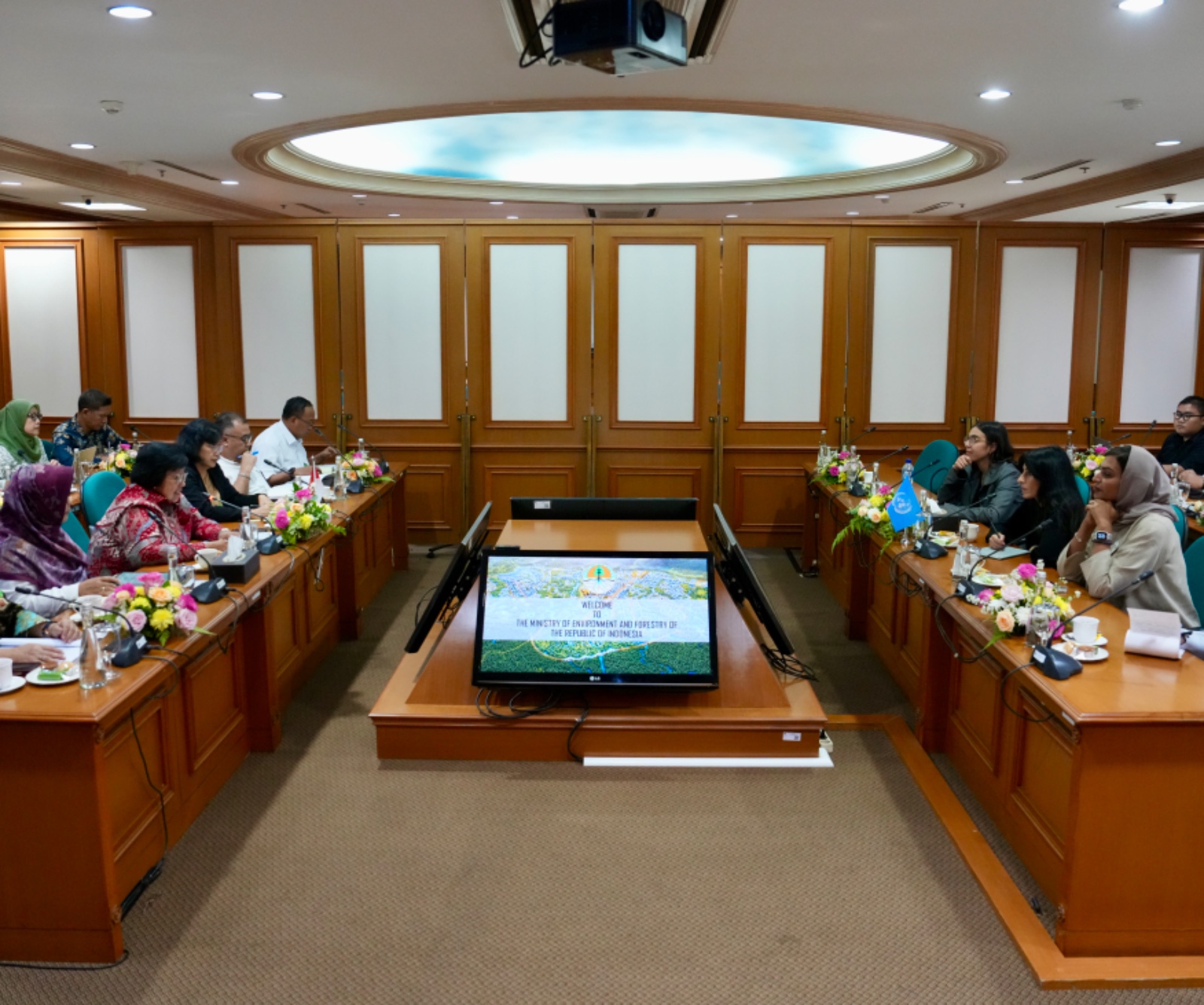 Menteri LHK Gelar Pertemuan Bilateral Dengan Presiden IUCN