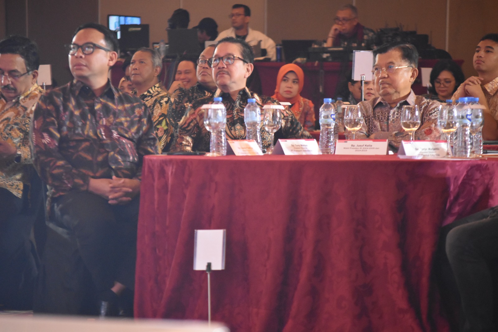 Inalum Terima Anugerah Gold Living Legend