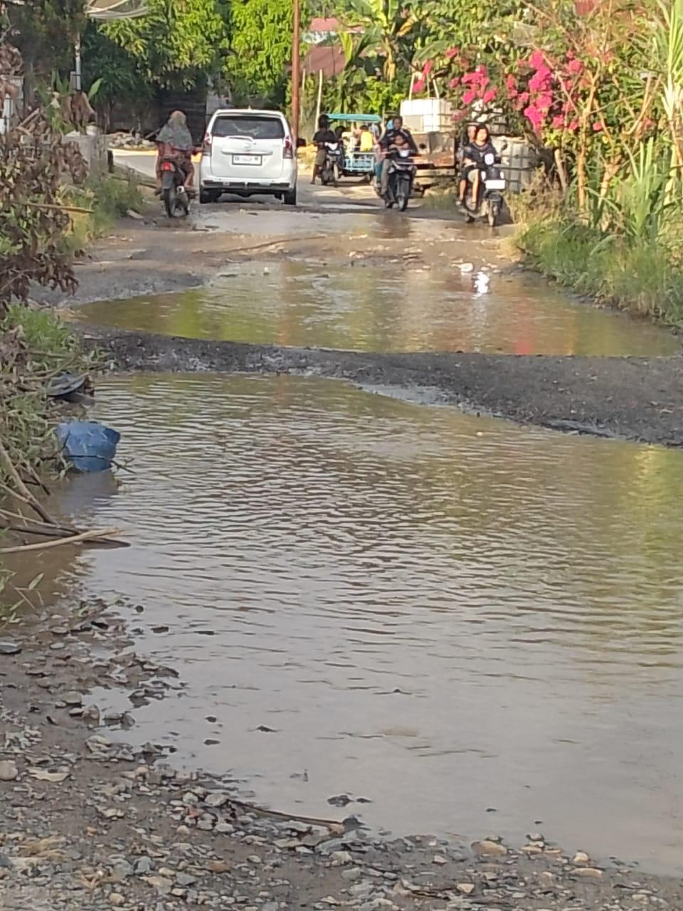 Pj Bupati Akui Kondisi Ruas Jalan Kabupaten Rusak Di Tapteng