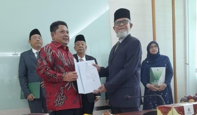 Ketua Majelis Syura DDA Raih Gelar Profesor