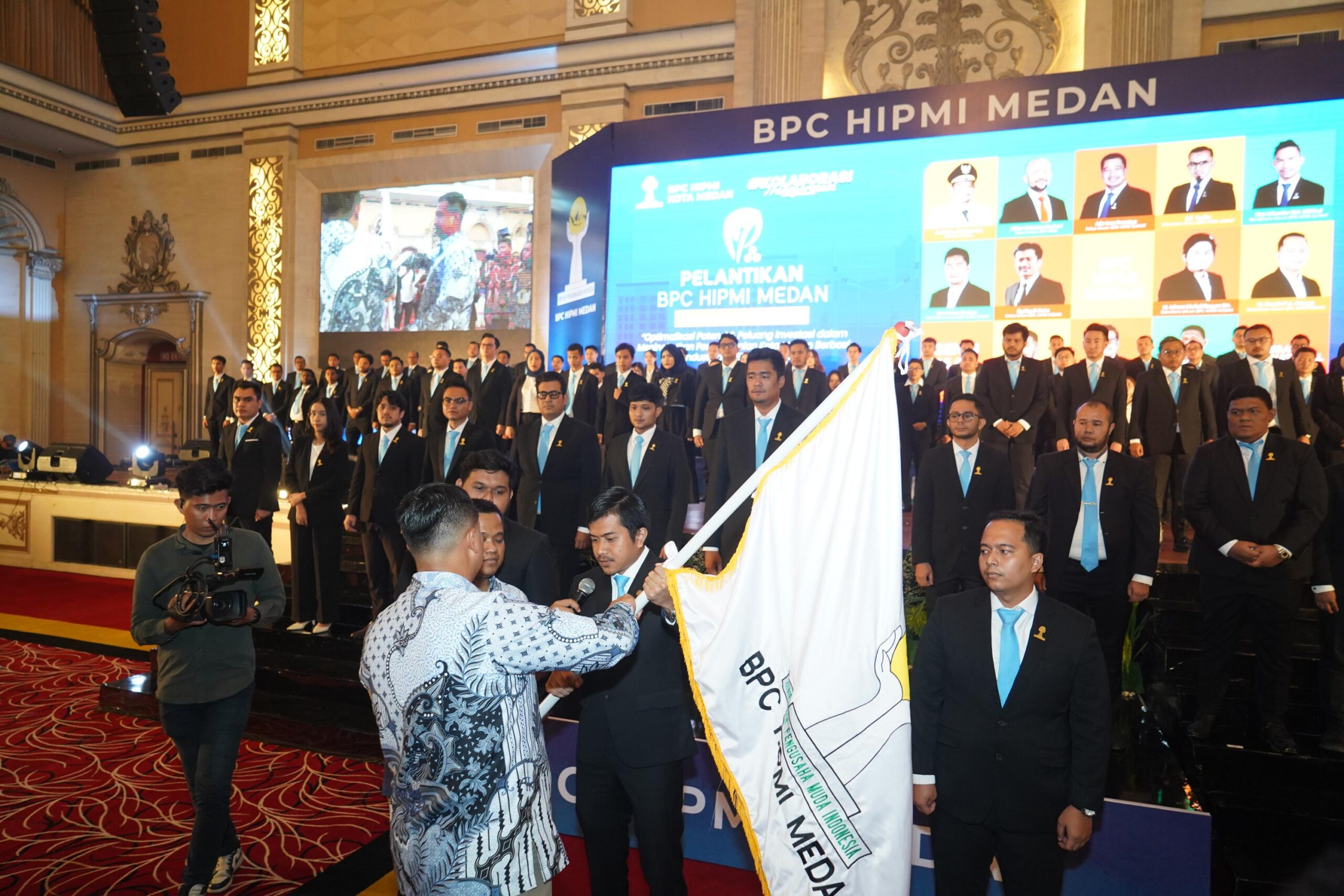 Ade Jona Prasetyo Kukuhkan Pengurus HIPMI Medan