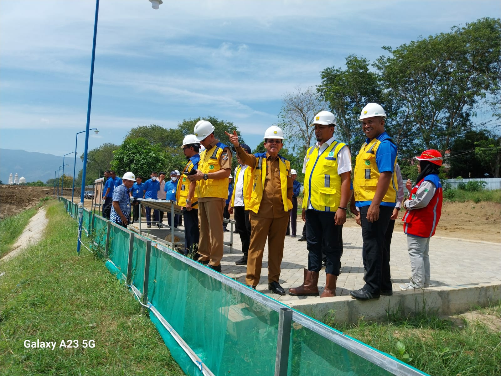 Pj Wali Kota Tinjau Proyek Rehabilitasi Bendungan Karet