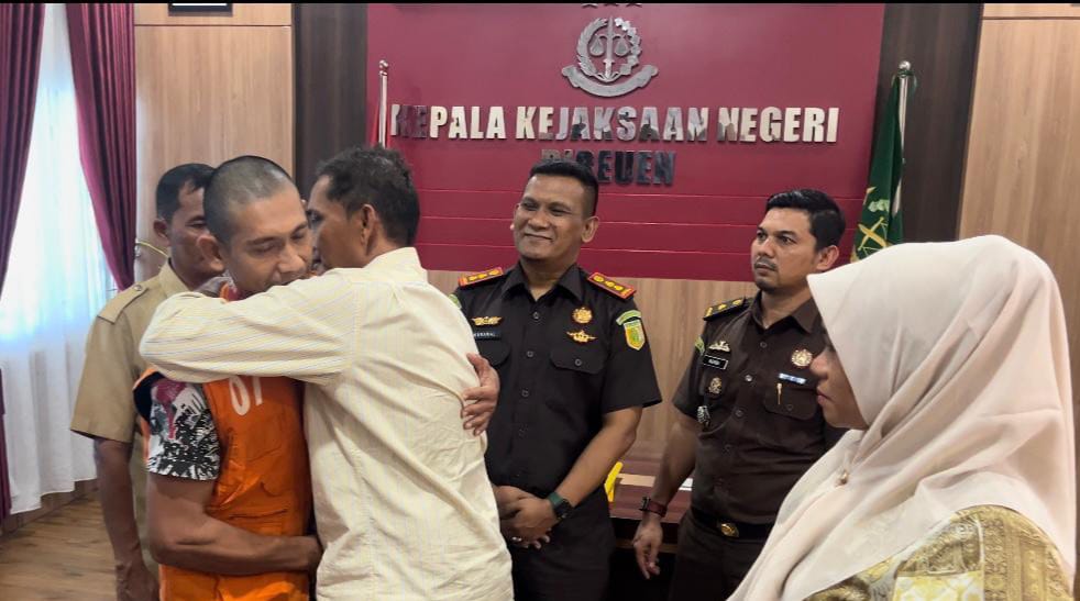 Kasus Pemukulan, Kejari Bireuen Damaikan Adik Dan Abang