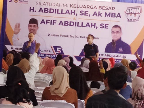 Ribuan Masyarakat Datangi Kediaman Abdillah