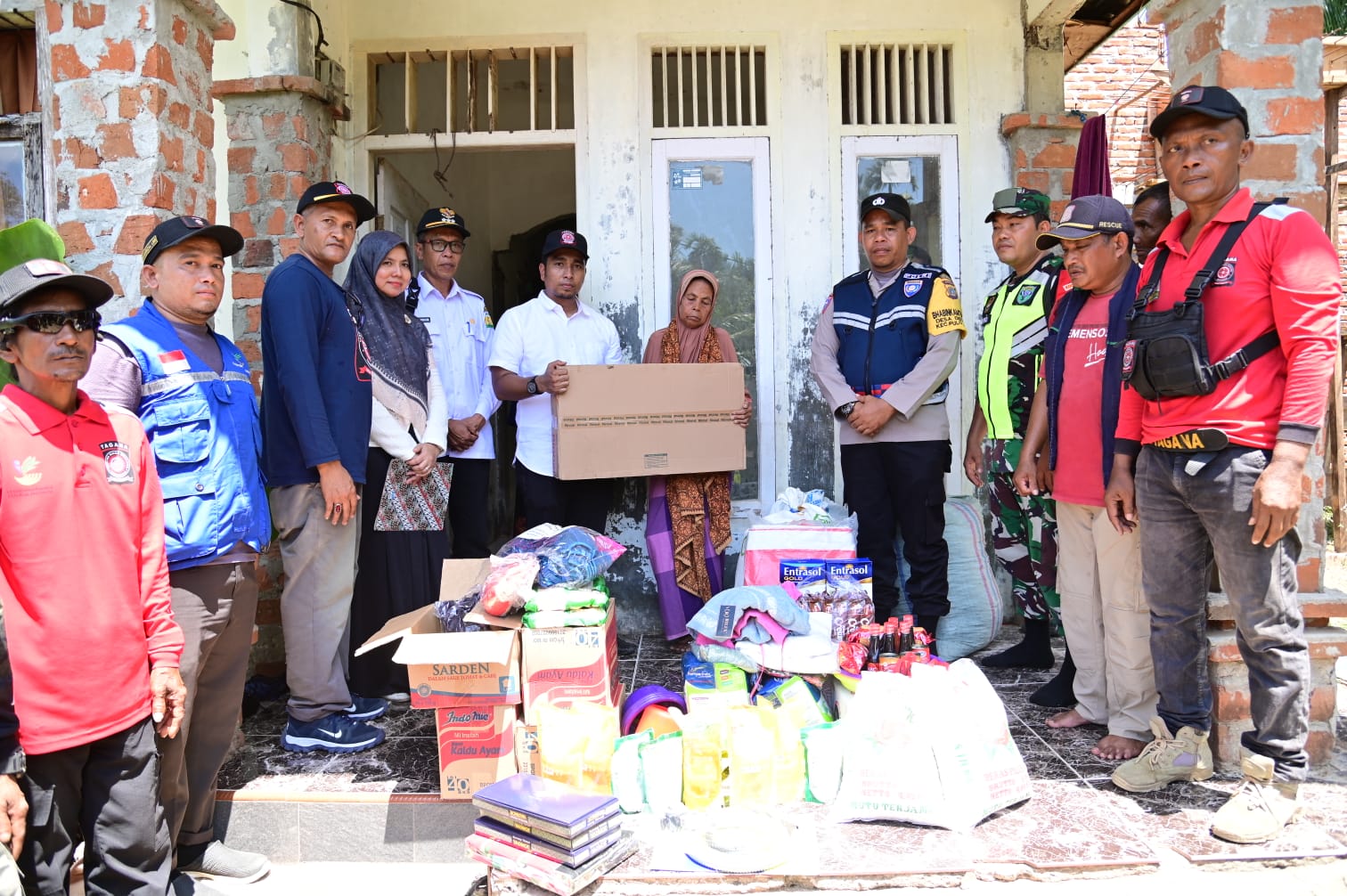 Korban Kebakaran Gampong Rabo Pulo Aceh Dapat Bantuan