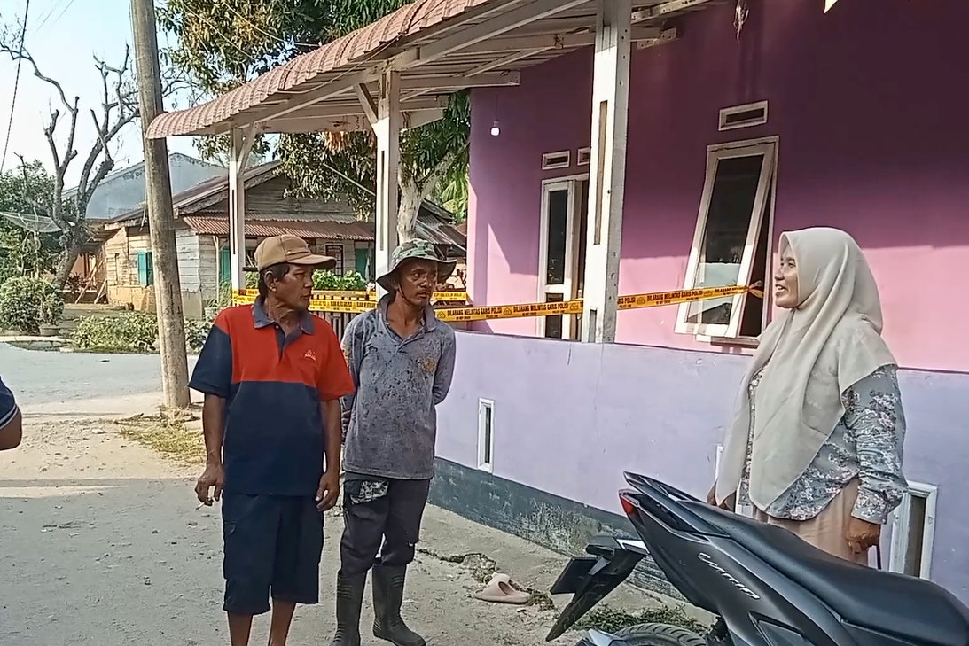 Suami Bunuh Mantan Istri Seolah Gantung Diri