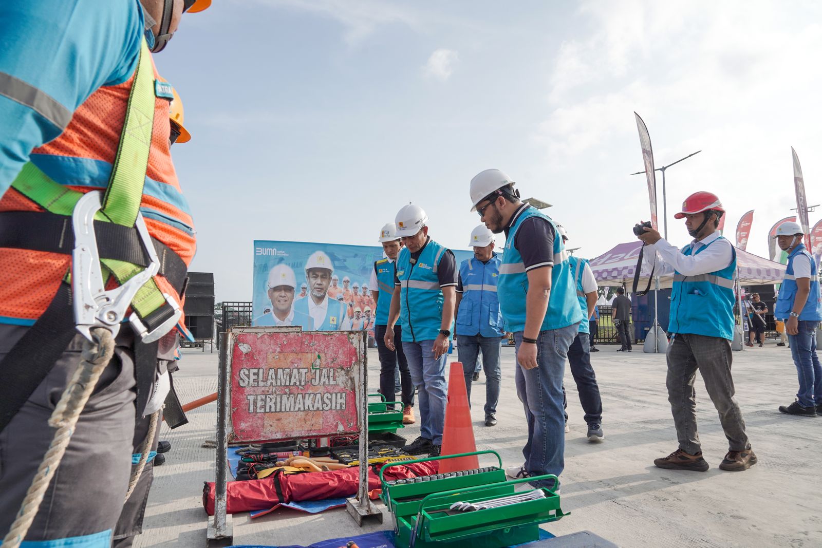 Gelar Apel Siaga Kelistrikan, PLN Siap Sukseskan F1 Powerboat 2024