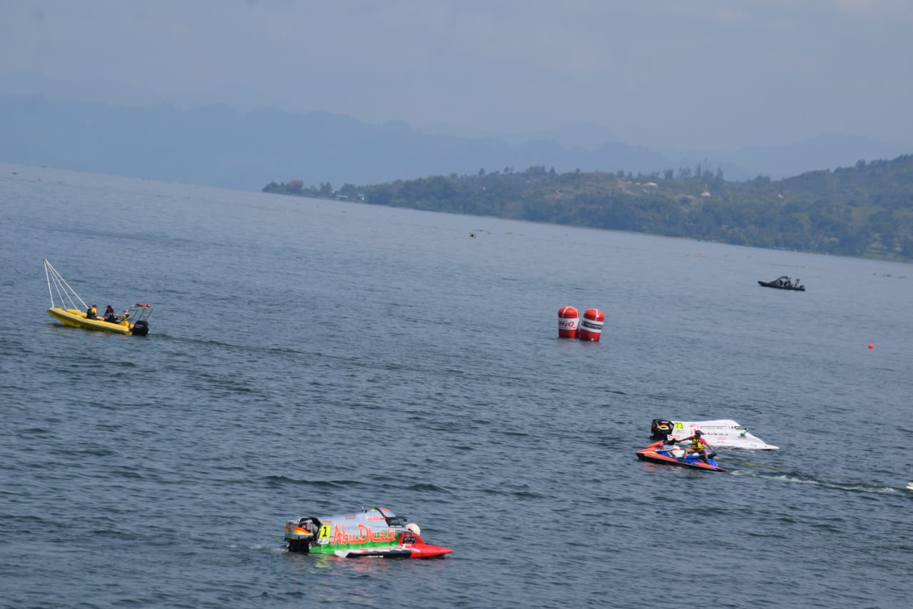 Jonas Anderson, Erik Stark Peringkat Pertama Race Result Putaran I &amp; II F1H2O
