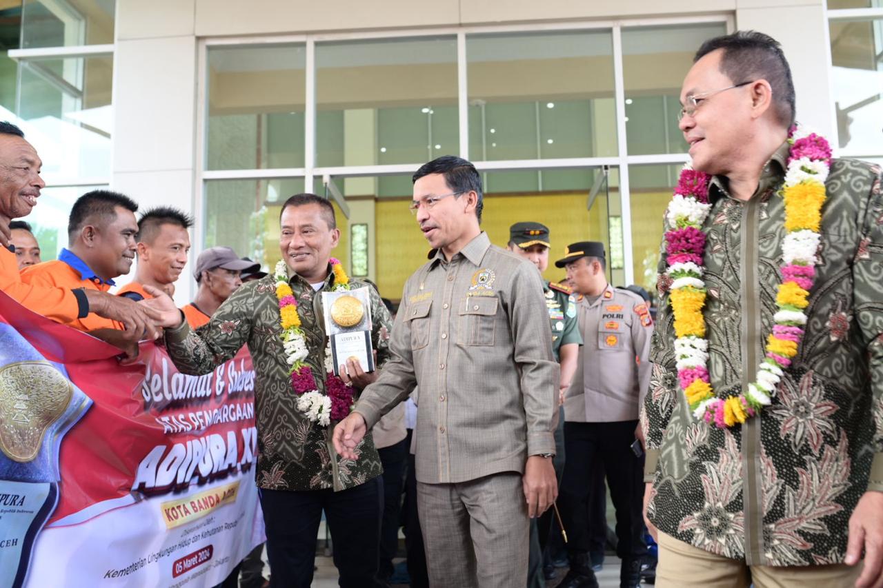 Banda Aceh Raih Piala Adipura, Ketua DPRK Apresiasi Pasukan Orange