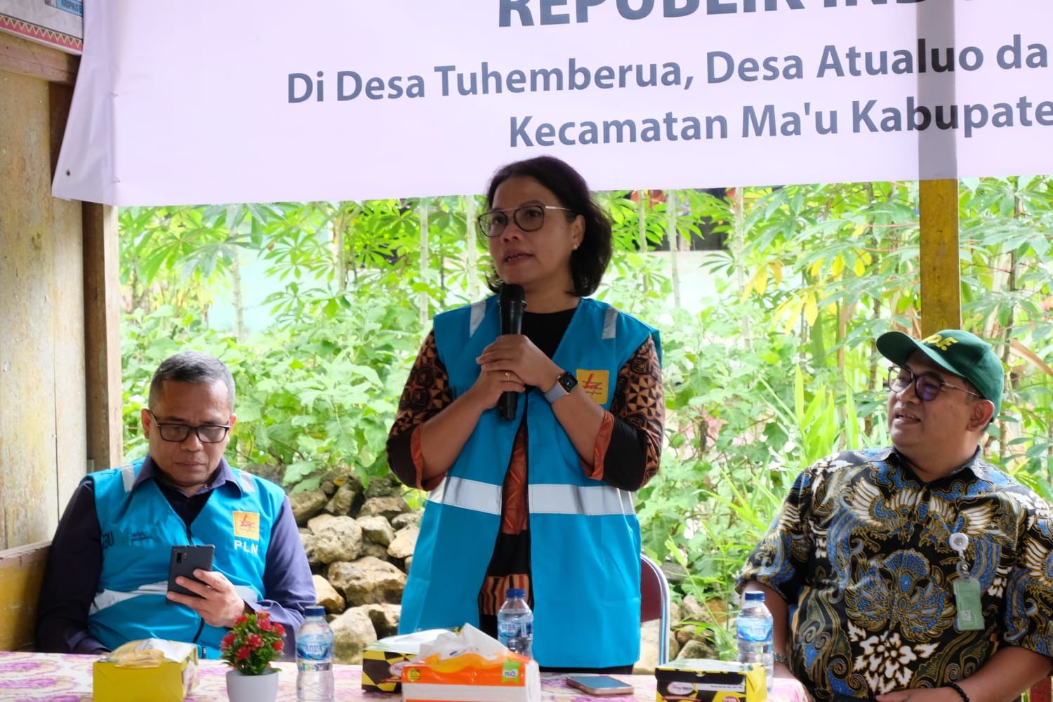 PLN Bersama Kemenkeu Tinjau Lokasi Listrik Desa Di Nias