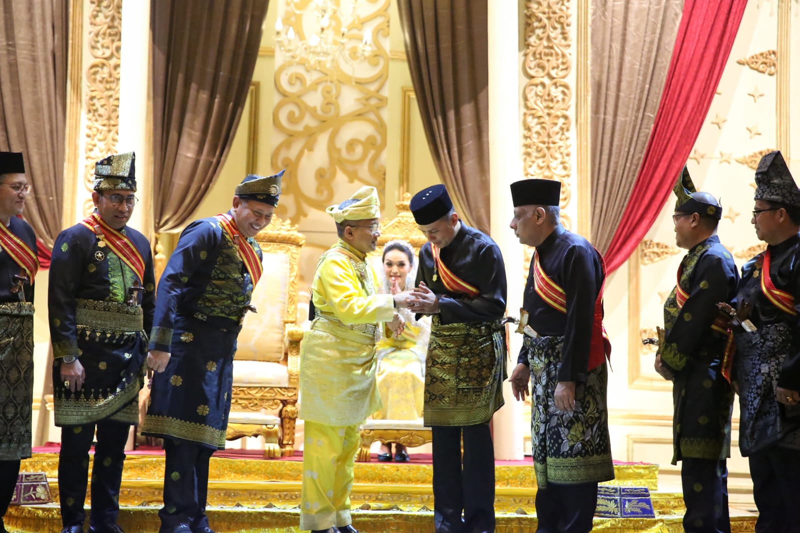 Kesultanan Negeri Kotapinang Mengangkat Sultan Baru Dan Kukuhkan Gelar Adat Sejumlah Tokoh Masyarakat