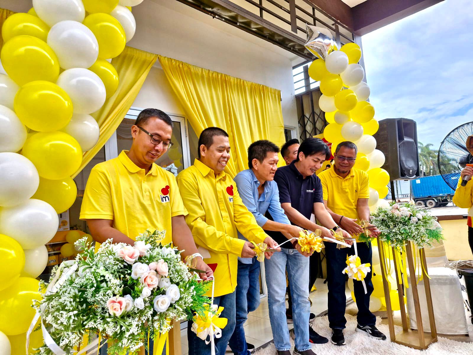 Resmikan 5 Mini Gerai IM3, Pelayanan IOH Tersebar Di Pelosok Tanah Air