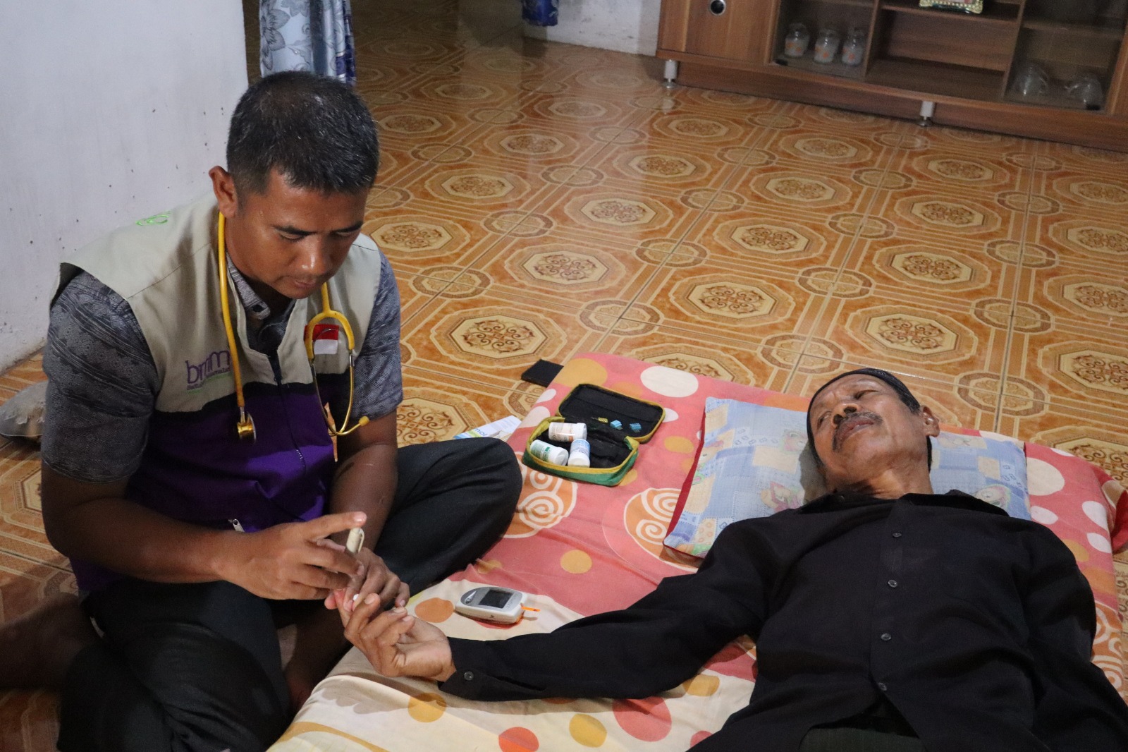 GESIT, Pemeriksaan Kesehatan Gratis Lansia Dengan Tukar Sampah