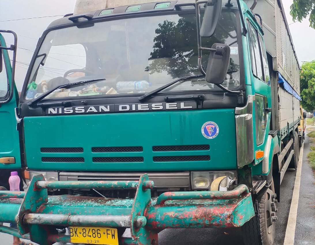 Gegara Rem Blong, Truk Tabrak Beruntun Di P. Siantar