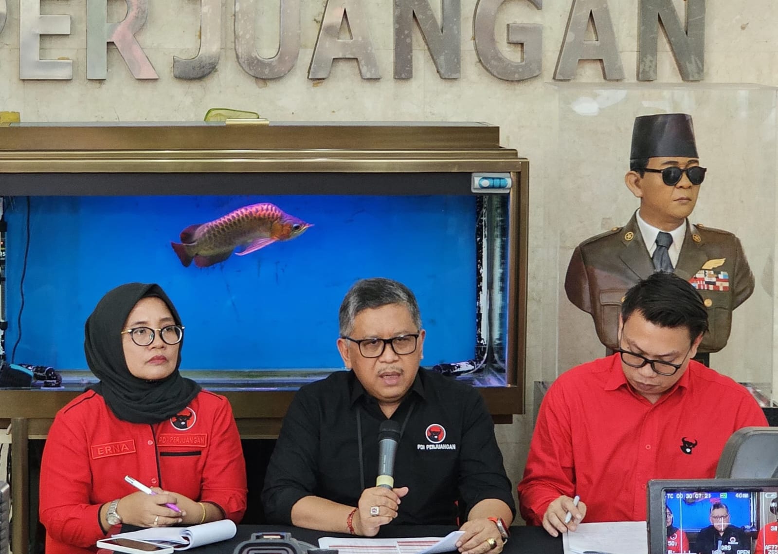 Ini Respons Hasto Soal Manuver Golkar Merebut Kursi Ketua DPR RI