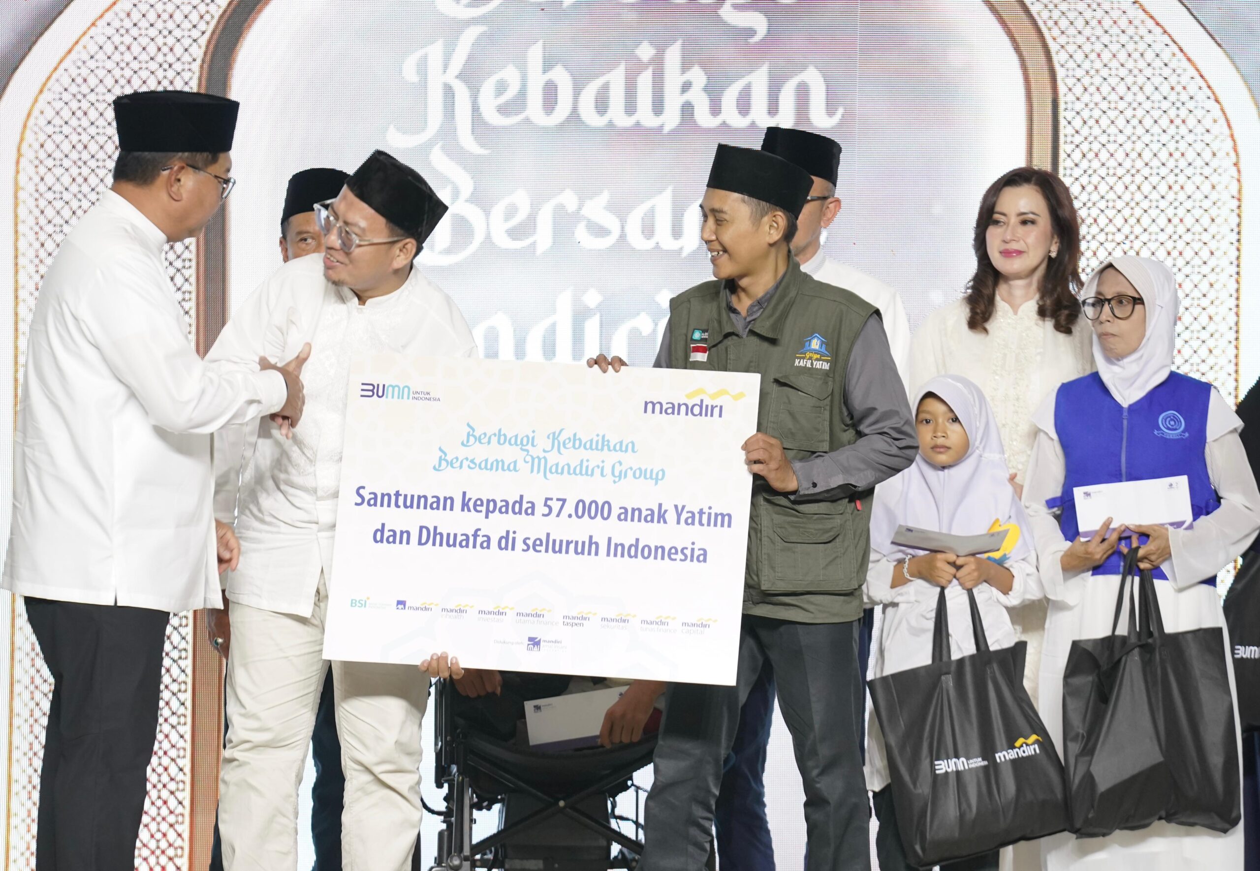 Tebar Berkah Ramadan 1445 H, Mandiri Group Santuni 57.000 Anak Yatim dan Duafa