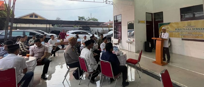 Mempererat Silaturahmi, Forkopimcam Teluk Aru Gelar Bukber