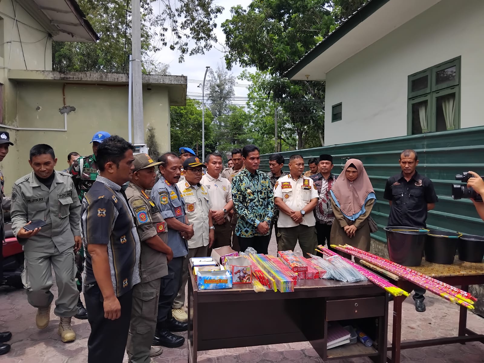 Satpol PP Langsa Musnakan Sejumlah Mercon