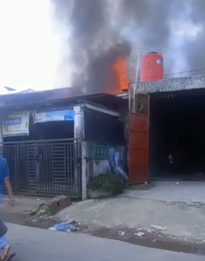 8 Rumah Musnah Terbakar Di Dairi