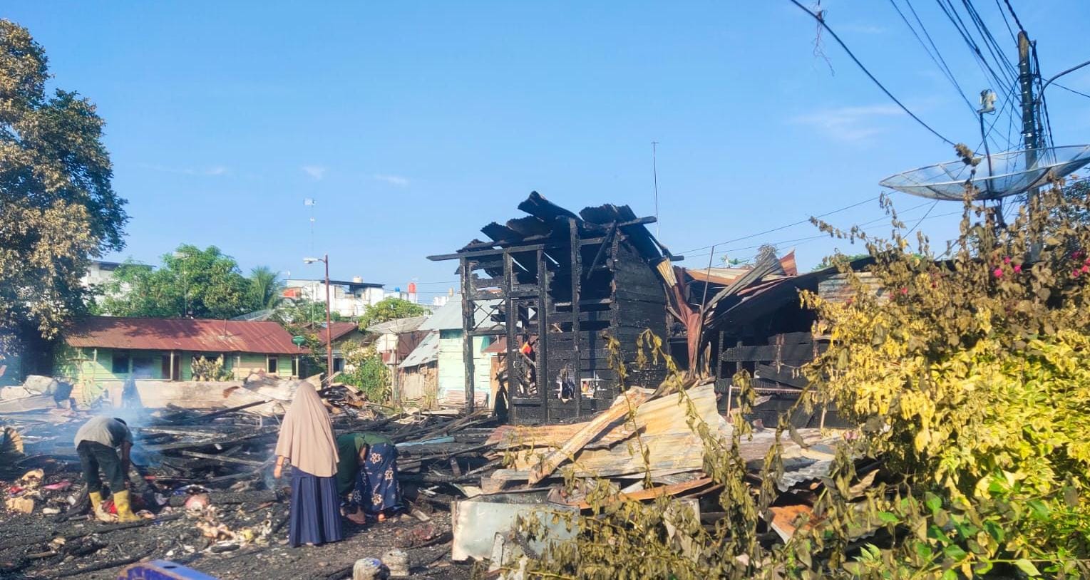 Pasca Terbakarnya Blok PJKA Langsa, 17 KK Dan 43 Jiwa Tempati Posko Darurat