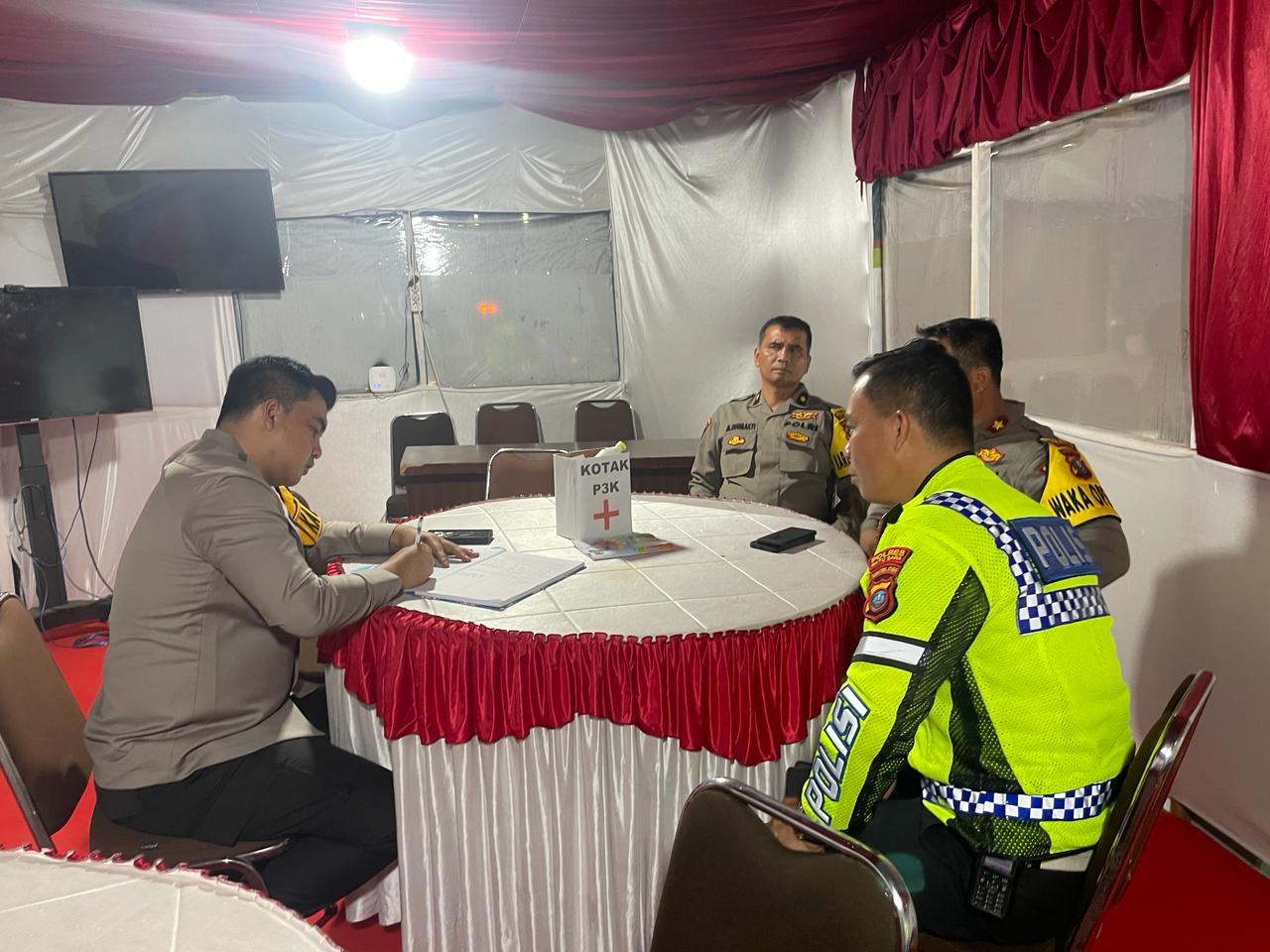 Kapolres Batubara Cek Personel Di Pos Pelayanan Ketupat Toba 2024